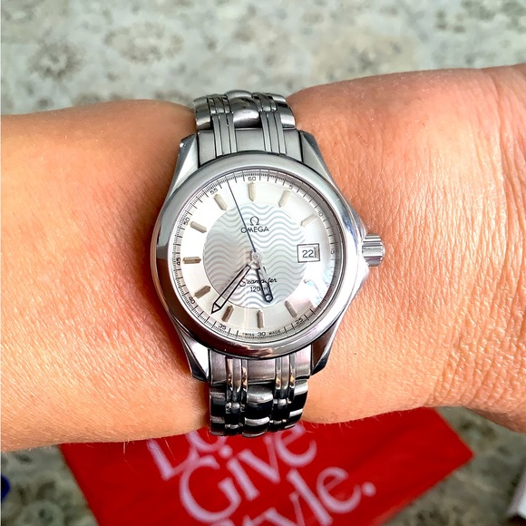 Beautiful ladies OMEGA -SWISS made watch ❤️‍?❤️‍?❤️‍? main image 7